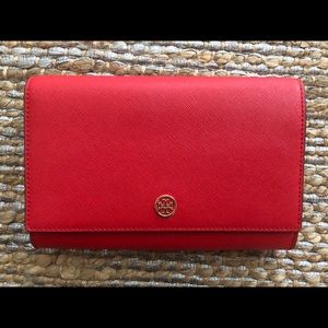 Tory Burch Robinson Chain Wallet